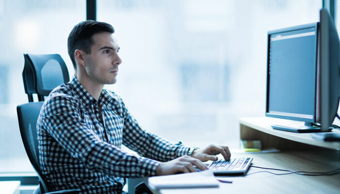 Help Desk Software – Benefits and Factors to Consider