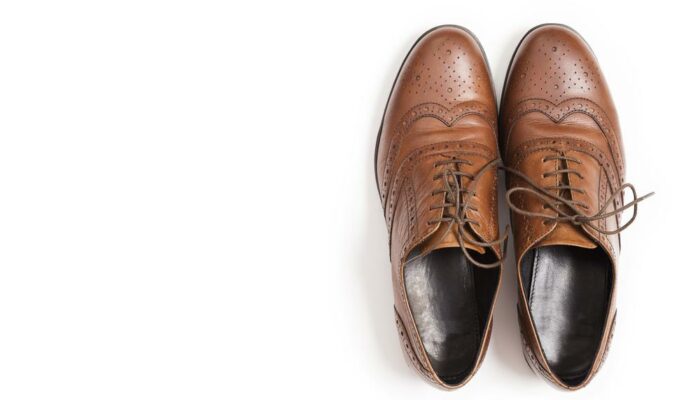 Facts about the best brands offering extra-wide men’s shoes