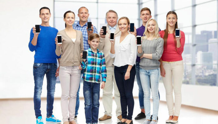 Here’s what you must know about cell phone plans for family