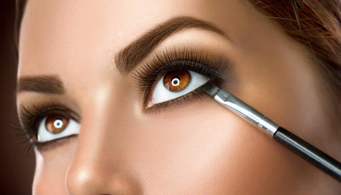 Steps to get your eyeshadow technique right
