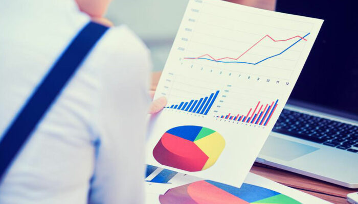 10 popular financial companies to invest in