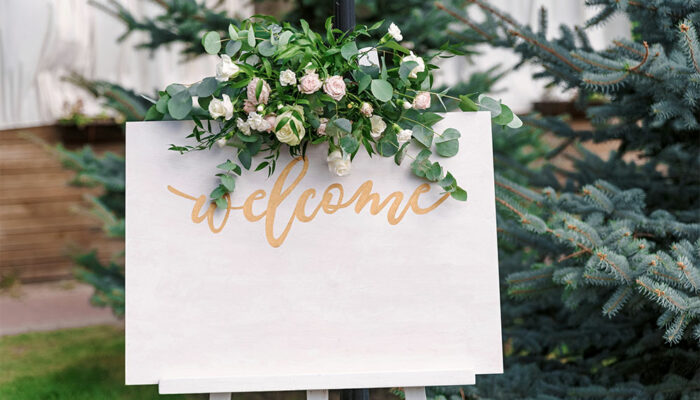 6 ideas for classy wedding welcome signs