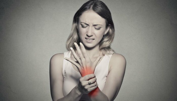 Neuropathy – Common Symptoms And Treatment Methods