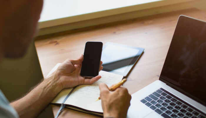 A guide to the best iPhone X carrier deals