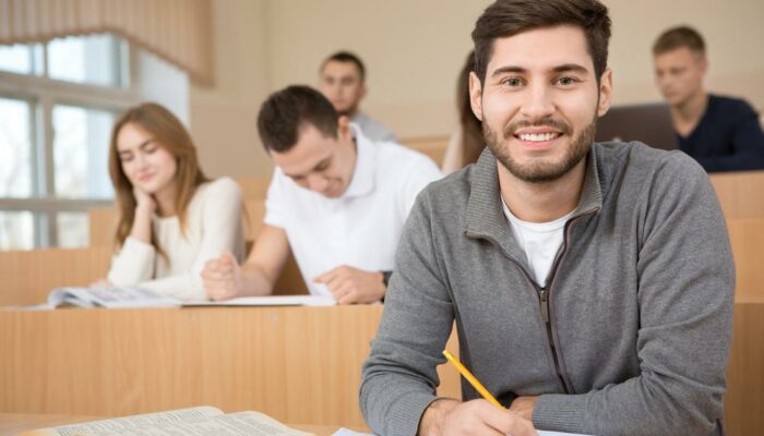 Best Student Scholarships In Us In 2018