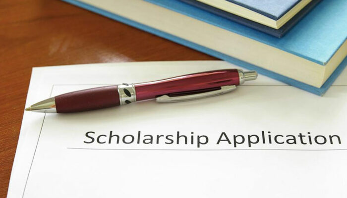Free grants and scholarships for college education