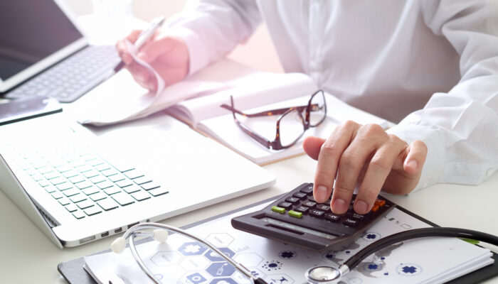 How To Choose The Right Medical Billing School Online