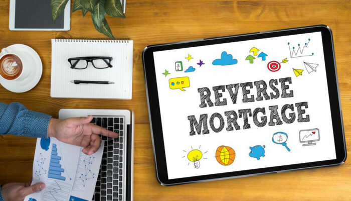 Pros and cons of reverse mortgages for seniors
