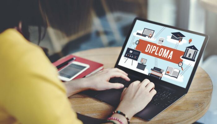 Steps You Must Take While Applying For Online Degrees From Accredited Universities