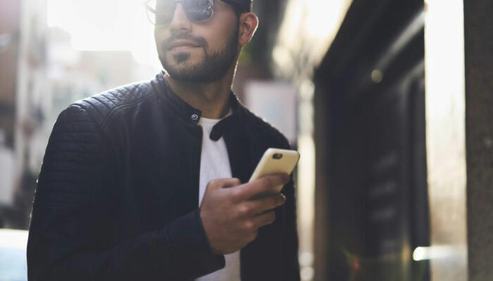 Why you should buy a smartphone with an operator plan