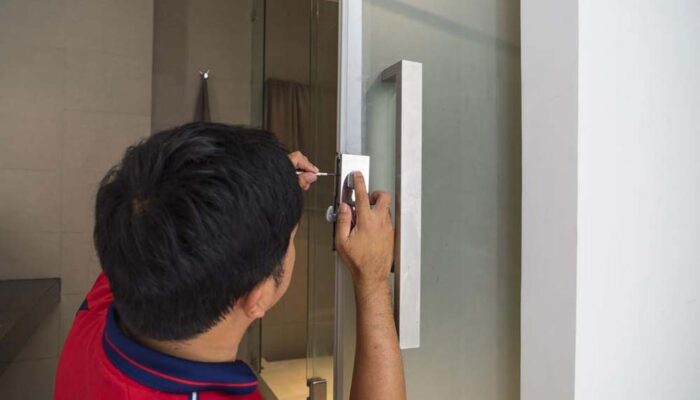 3 popular online certifications to become a locksmith